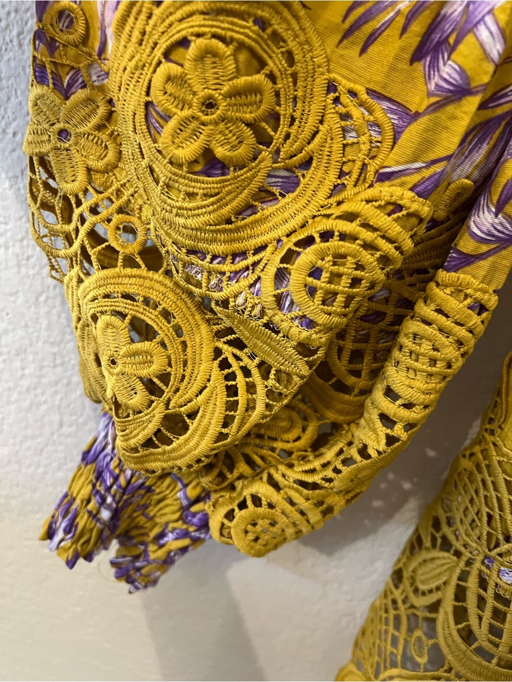 Petal Roz Boho Off Shoulder Smocked Crochet Lace Blouse Mustard Purple Floral L - Picture 5 of 8